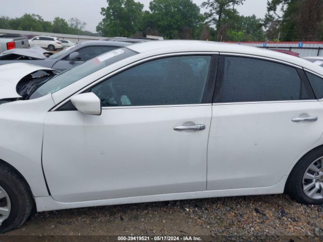 1N4AL3AP6HN330111 Nissan Altima 2.5 S