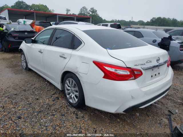 1N4AL3AP6HN330111 Nissan Altima 2.5 S