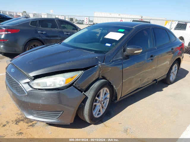 Ford FOCUS SE 2015 1FADP3F21FL204116 Image 2