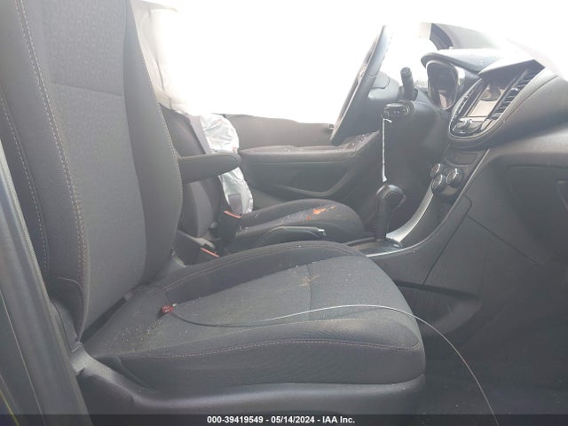 Chevrolet TRAX LS 2019 3GNCJKSB9KL326512 Image 5