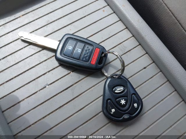 2HKRM4H3XEH711068 Honda CR-V LX