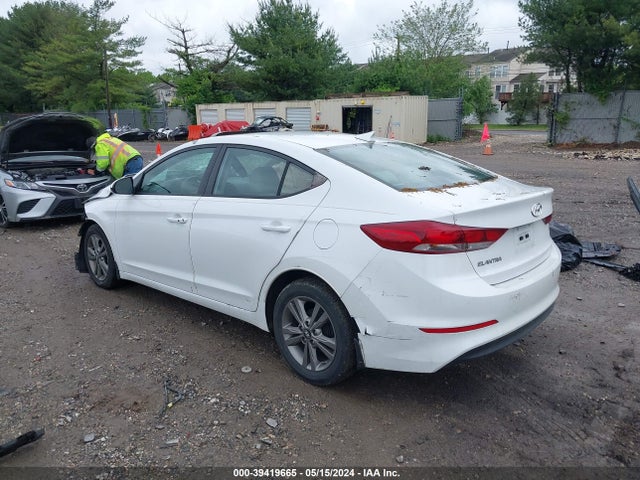 Hyundai Elantra Value Edition 2017 5NPD84LF1HH170884 Image 3