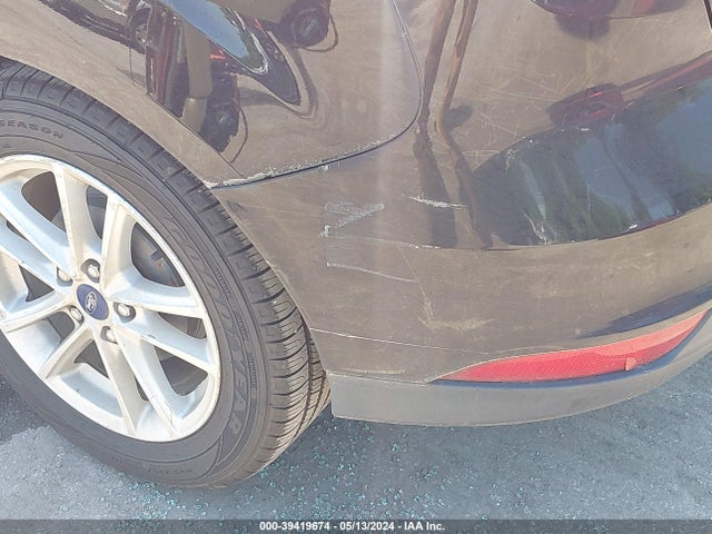 Ford FOCUS SE 2017 1FADP3K20HL285909 Image 12