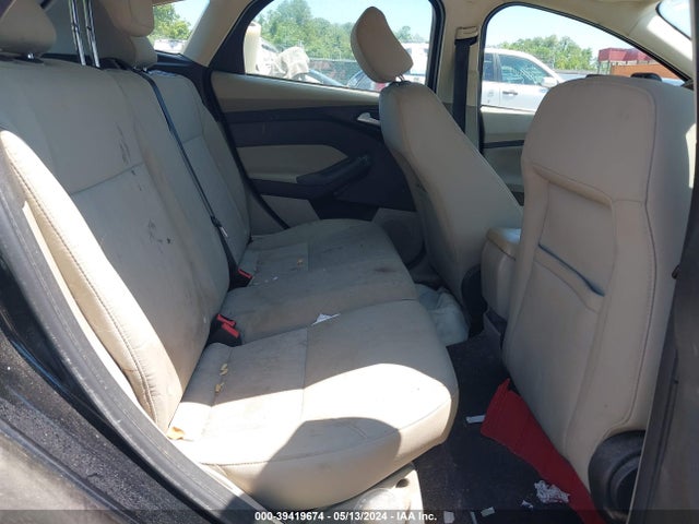 Ford FOCUS SE 2017 1FADP3K20HL285909 Image 8