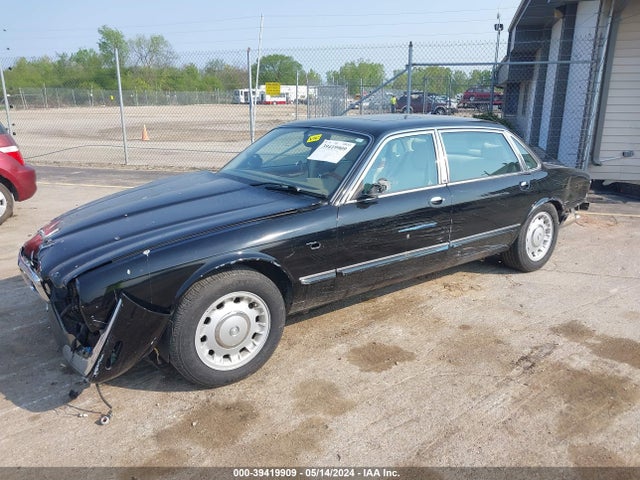1998 JAGUAR XJ8 SAJKX624XWC838598 Photo 1