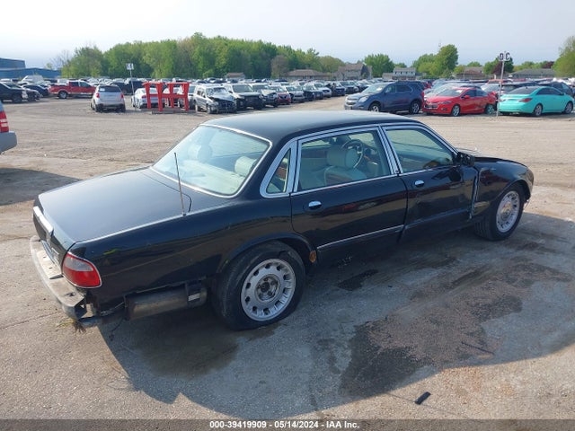 1998 JAGUAR XJ8 SAJKX624XWC838598 Photo 3