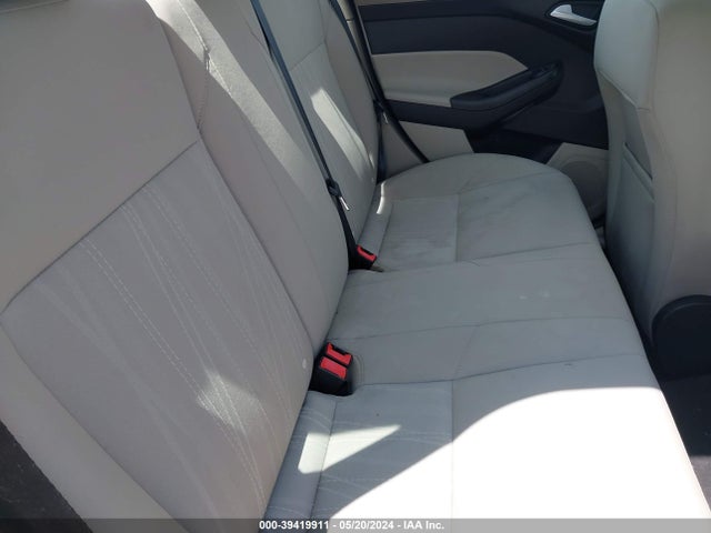 Ford FOCUS SE 2017 1FADP3F22HL336224 Image 8