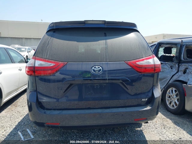 Toyota Sienna Xle 8 Passenger 2018 5TDYZ3DC9JS914924 Image 16