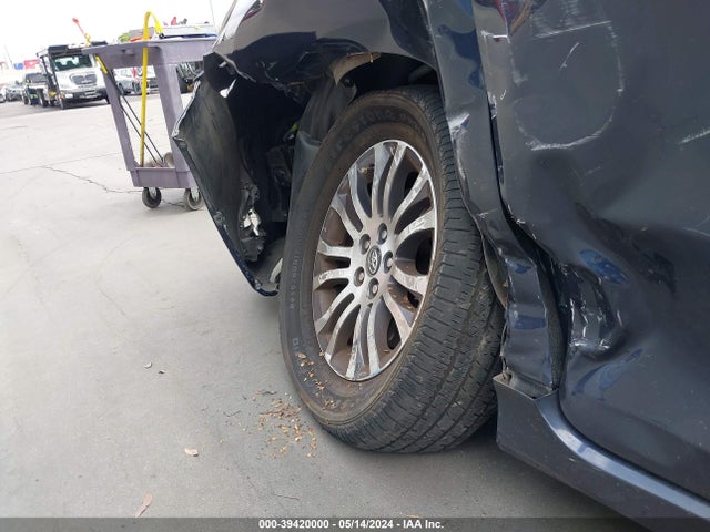 Toyota Sienna Xle 8 Passenger 2018 5TDYZ3DC9JS914924 Image 19