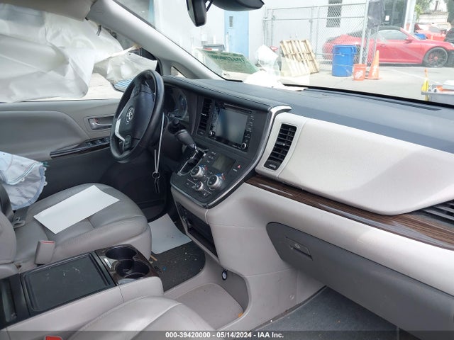 Toyota Sienna Xle 8 Passenger 2018 5TDYZ3DC9JS914924 Image 5