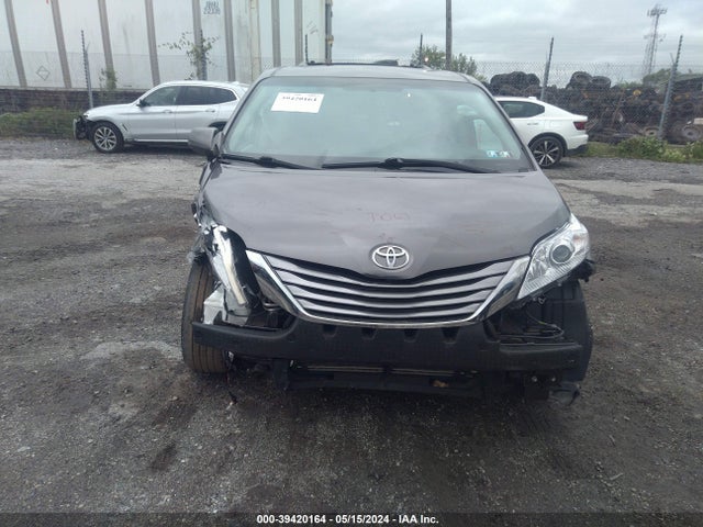 Toyota Sienna Xle 8 Passenger 2017 5TDYZ3DCXHS794609 Image 12