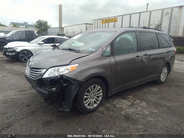 Toyota Sienna Xle 8 Passenger 2017 5TDYZ3DCXHS794609 Image 6