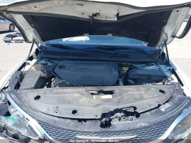 Chrysler 200 Limited 2015 1C3CCCAB9FN633277 Image 10