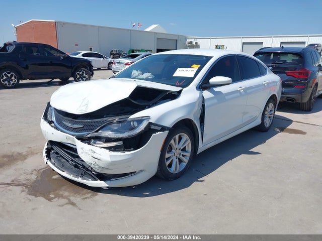 Chrysler 200 Limited 2015 1C3CCCAB9FN633277 Image 2