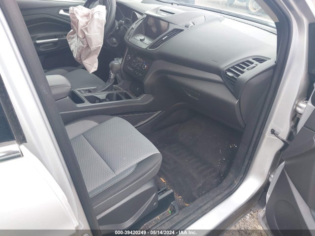 Ford ESCAPE SE 2017 1FMCU0GD5HUE00680 Image 5