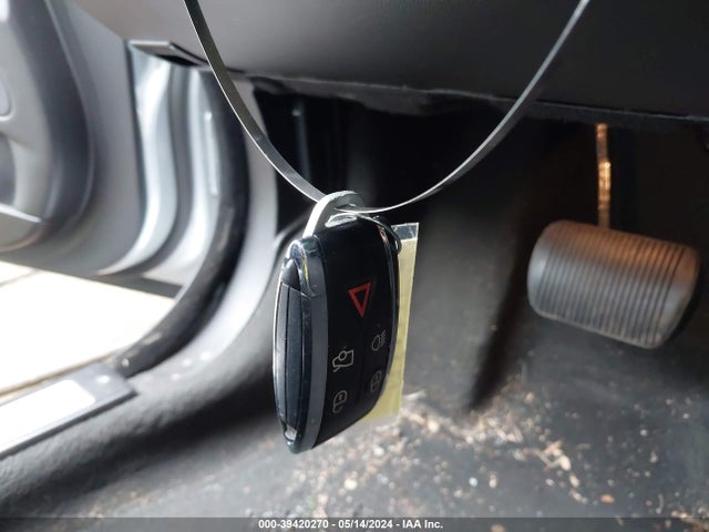 2012 JAGUAR XF SAJWA0HB5CLS60119 Photo 10