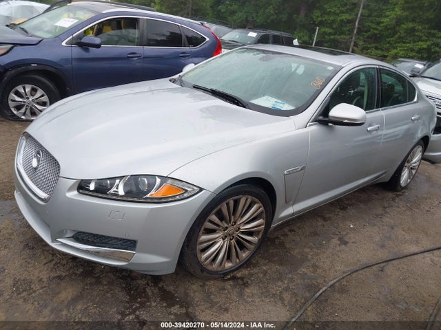 2012 JAGUAR XF SAJWA0HB5CLS60119 Photo 1