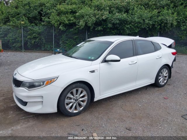 5XXGT4L33JG266955 KIA Optima Lx