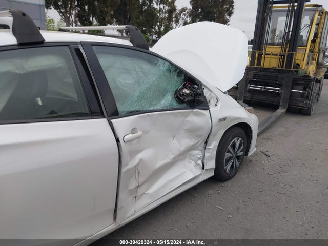 Toyota Prius Prime Premium 2018 JTDKARFP0J3079510 Image 18