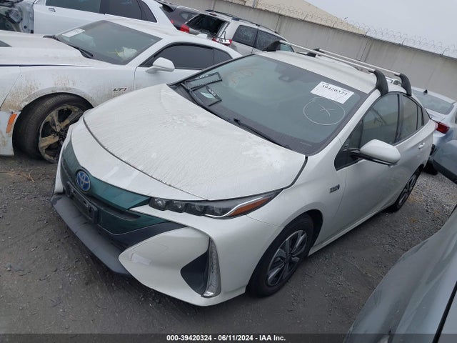 Toyota Prius Prime Premium 2018 JTDKARFP0J3079510 Image 2