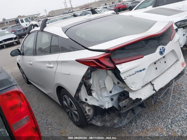 Toyota Prius Prime Premium 2018 JTDKARFP0J3079510 Image 3