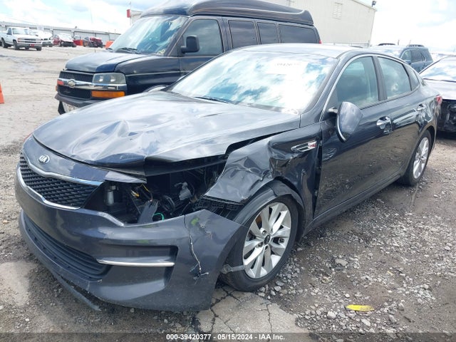 KIA Optima Lx 2017 5XXGT4L30HG160909 Image 2