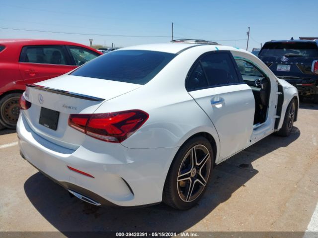WDD3G4FB1KW023690 Mercedes-Benz A 220 4matic