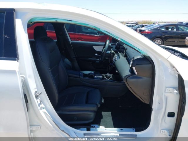 WDD3G4FB1KW023690 Mercedes-Benz A 220 4matic