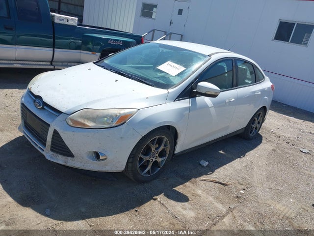 Ford FOCUS SE 2014 1FADP3F23EL117963 Image 2