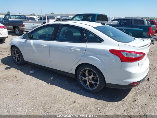 Ford FOCUS SE 2014 1FADP3F23EL117963 Image 3
