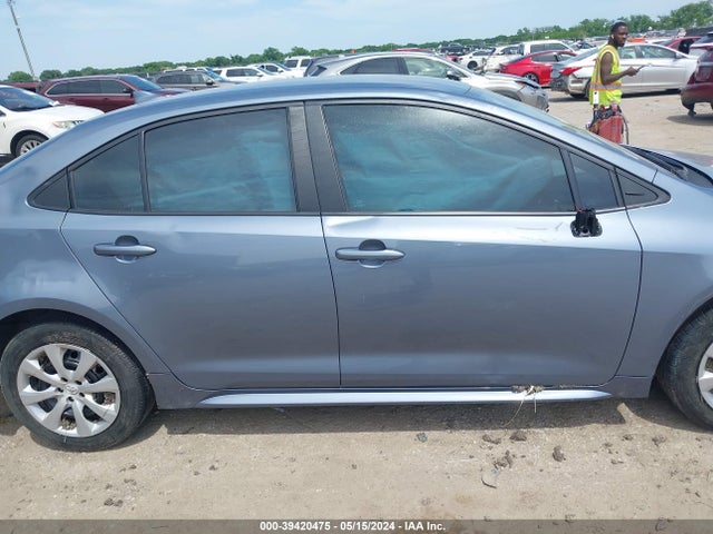 Toyota COROLLA LE 2022 5YFEPMAE5NP279865 Image 13