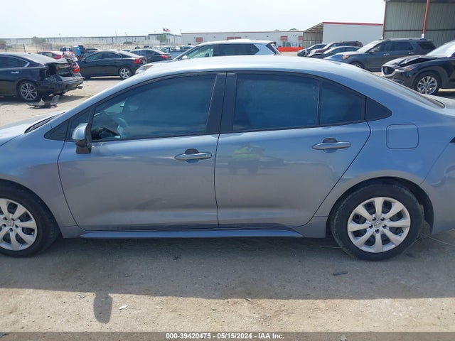 Toyota COROLLA LE 2022 5YFEPMAE5NP279865 Image 14