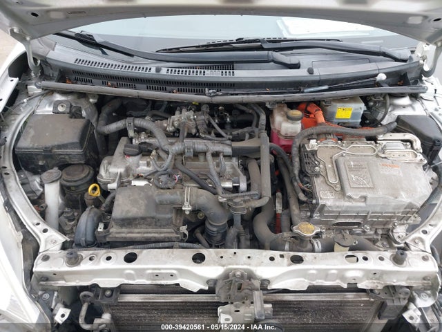 Toyota Prius C One 2014 JTDKDTB38E1575292 Image 10