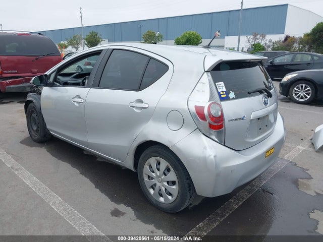Toyota Prius C One 2014 JTDKDTB38E1575292 Image 3