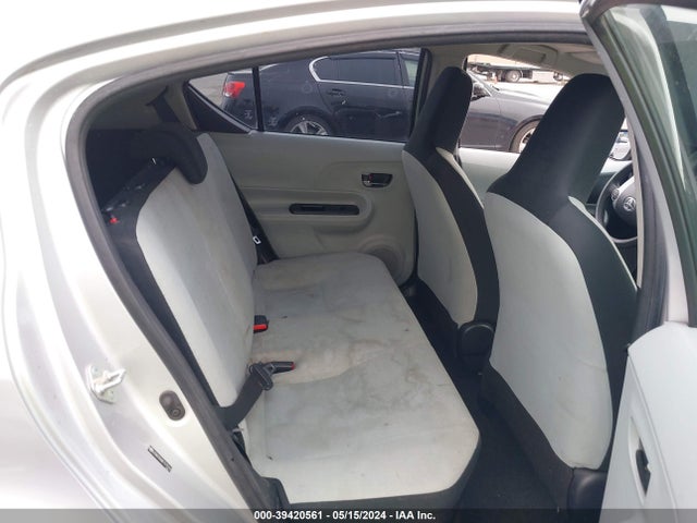 Toyota Prius C One 2014 JTDKDTB38E1575292 Image 8