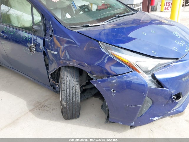 Toyota Prius Two 2016 JTDKBRFU2G3521652 Image 6