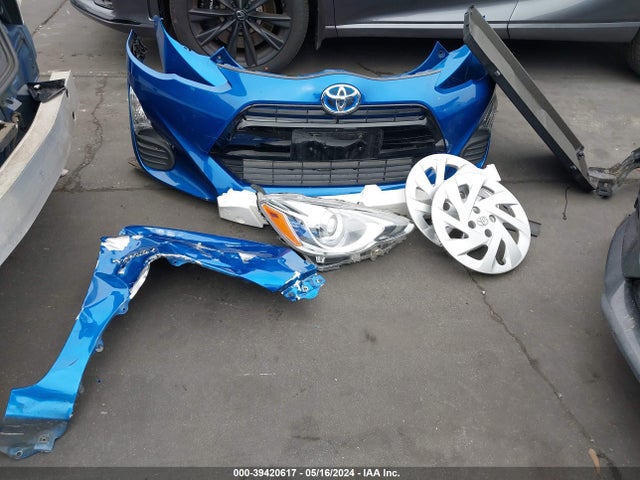Toyota Prius C Three 2016 JTDKDTB31G1139905 Image 12