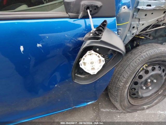 Toyota Prius C Three 2016 JTDKDTB31G1139905 Image 14