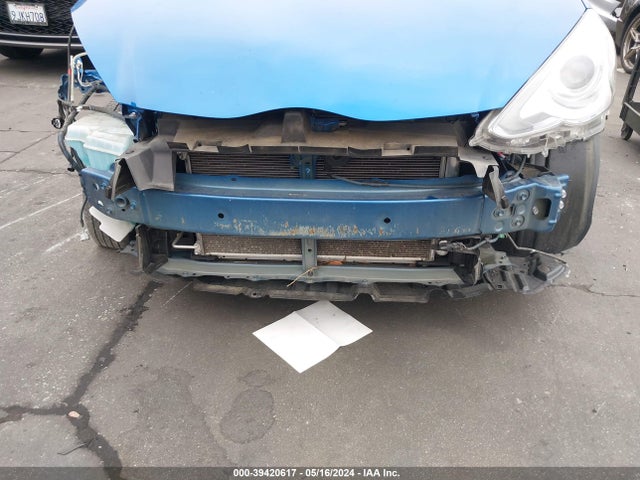 Toyota Prius C Three 2016 JTDKDTB31G1139905 Image 16