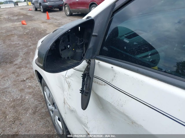 Toyota COROLLA LE 2015 2T1BURHE2FC424456 Image 12