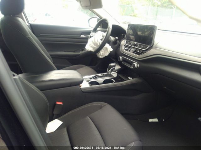 1N4BL4DW6RN305529 Nissan Altima Sv Intelligent Awd