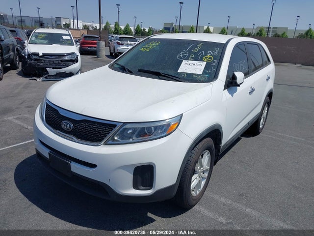 KIA SORENTO LX 2014 5XYKT4A67EG426344 Image 2