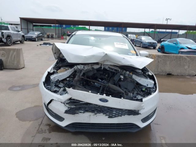 1FADP3M20JL241038 Ford FOCUS SEL