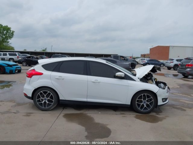 1FADP3M20JL241038 Ford FOCUS SEL