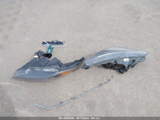 1FADP3M20JL241038 Ford FOCUS SEL