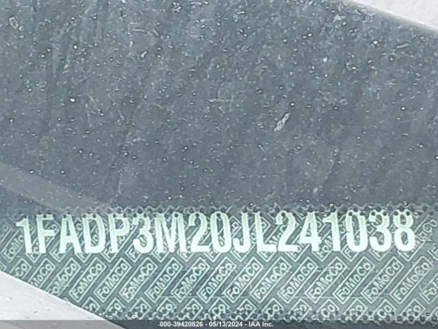 1FADP3M20JL241038 Ford FOCUS SEL