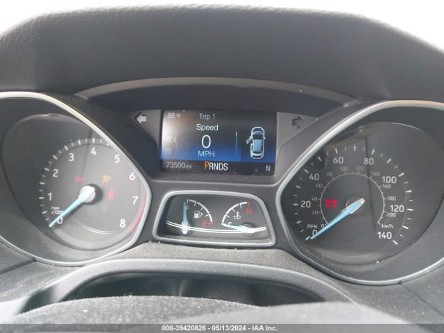 1FADP3M20JL241038 Ford FOCUS SEL