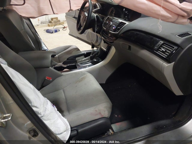 Honda ACCORD LX 2017 1HGCR2F40HA105170 Image 5