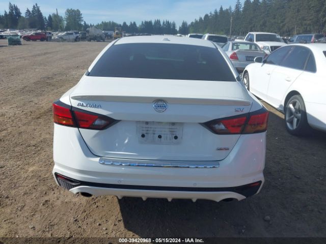1N4BL4DW0NN310428 Nissan Altima Sv Intelligent Awd