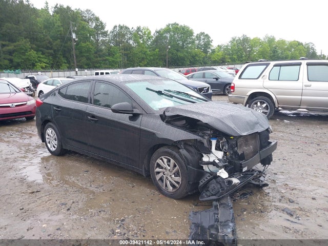 2018 5NPD74LF3JH318476 main image